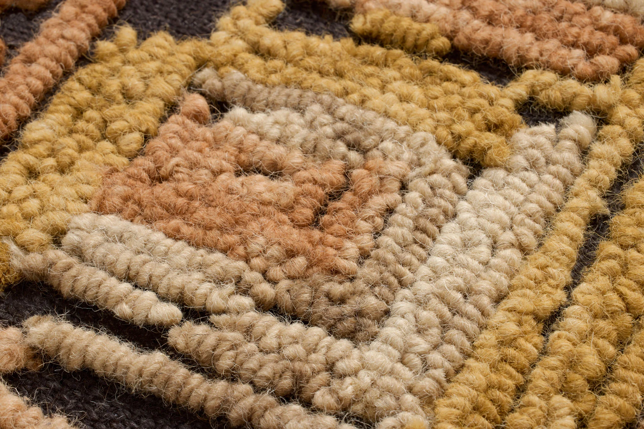 INTERSECTING - Image 3