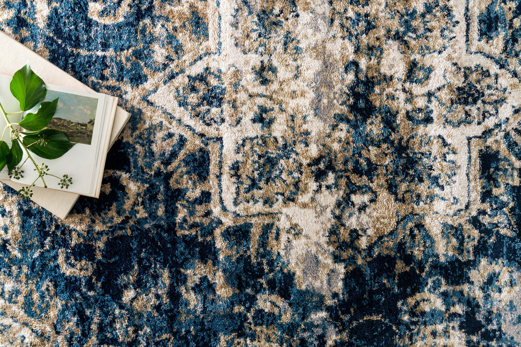 TC-04 NAVY / IVORY - Image 3