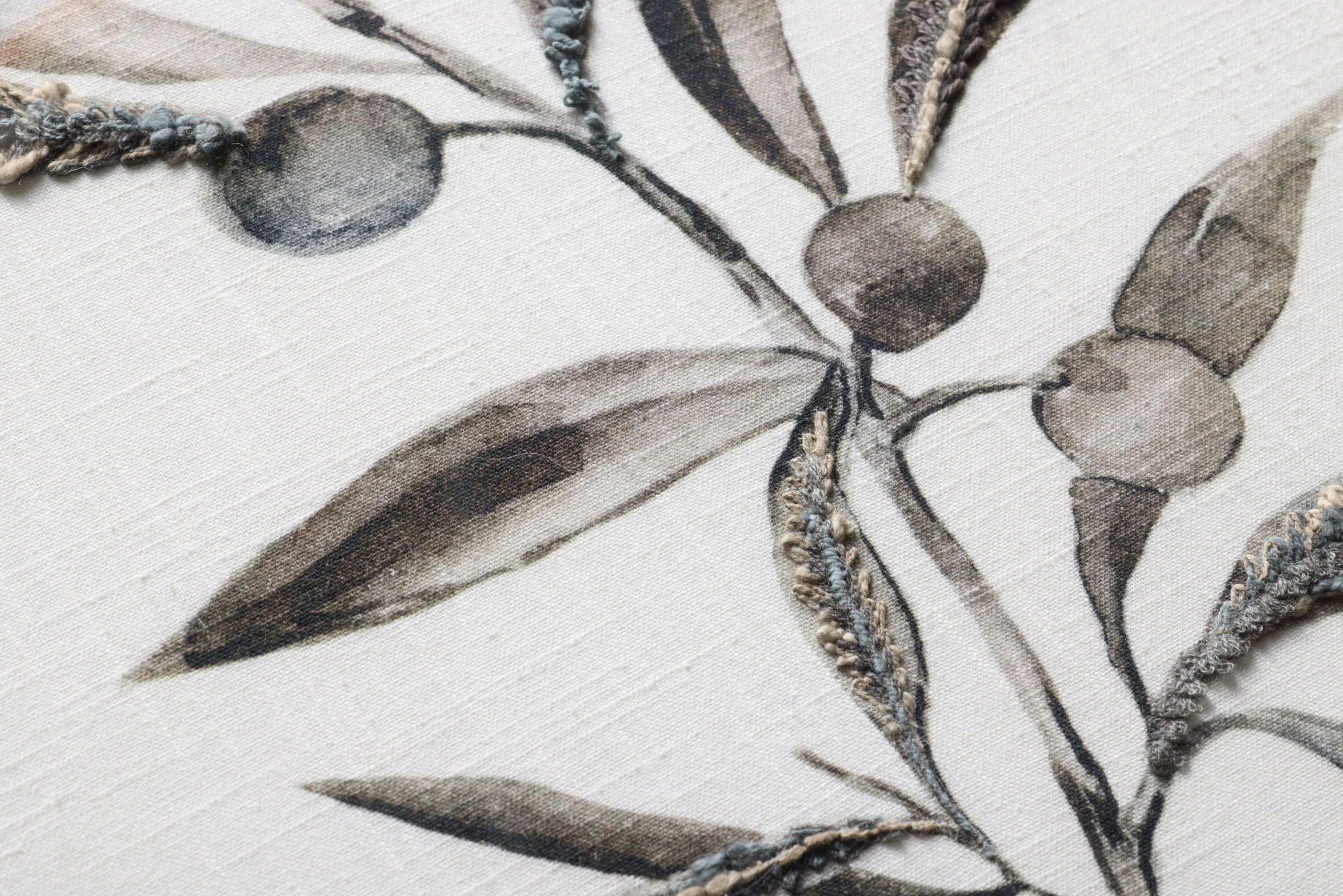 TUSCAN BRANCHES - Image 3